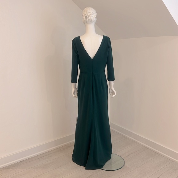 NWT SAMPLE SALE AfterSix 6797 size M (10-12) Hunter Green Stretch Crepe Pristine - Picture 4 of 7